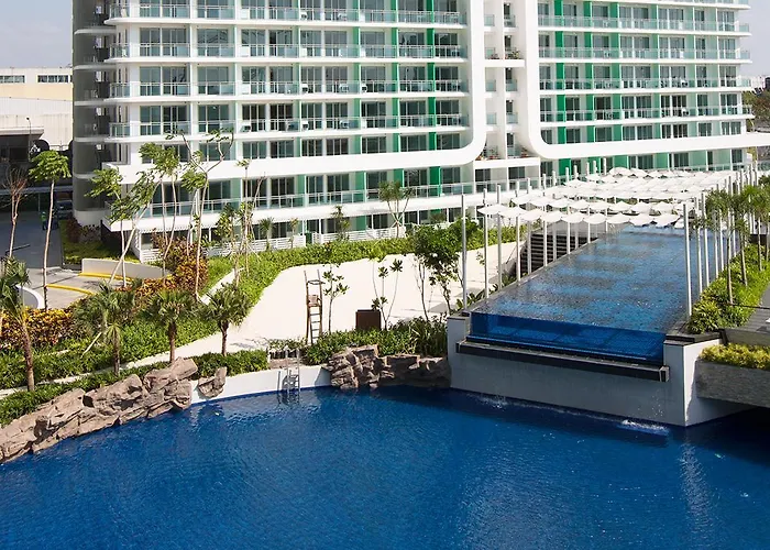 Apartment Azure Urban Residences- View